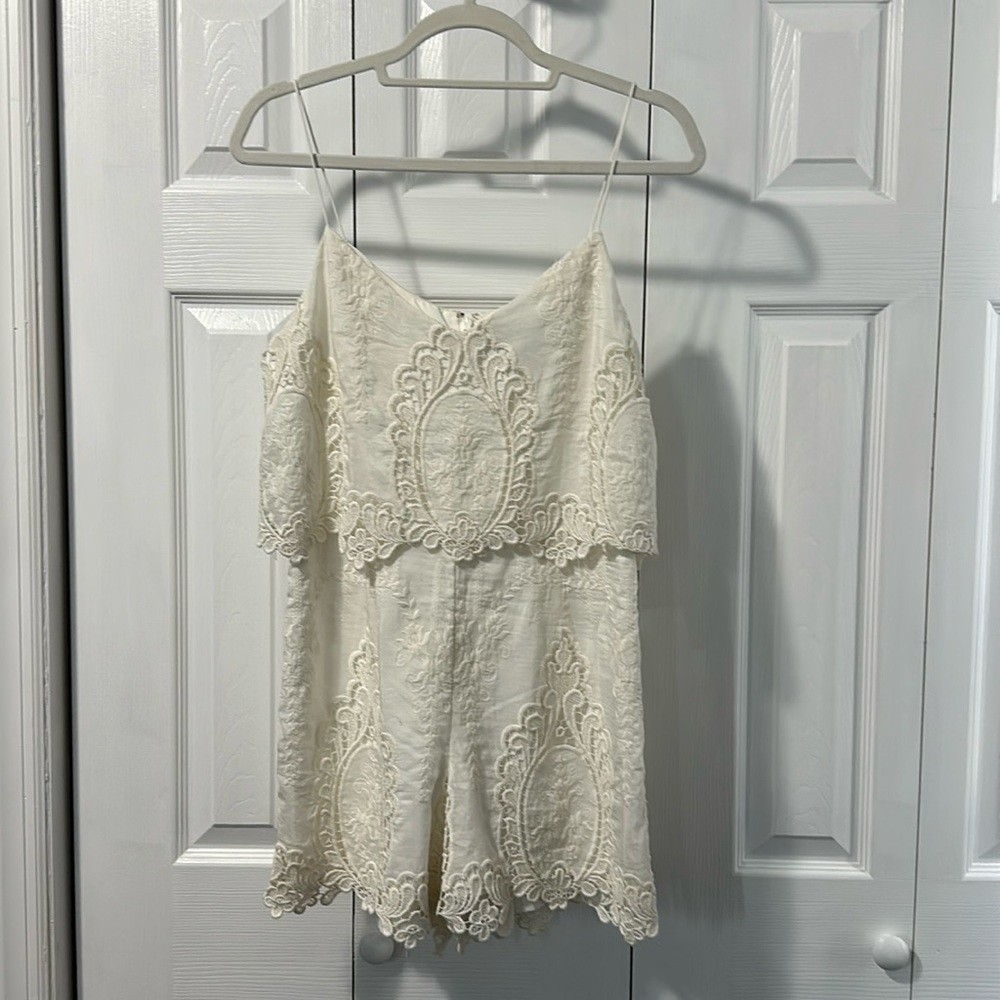 Dolce Vita Lace Romper Size M